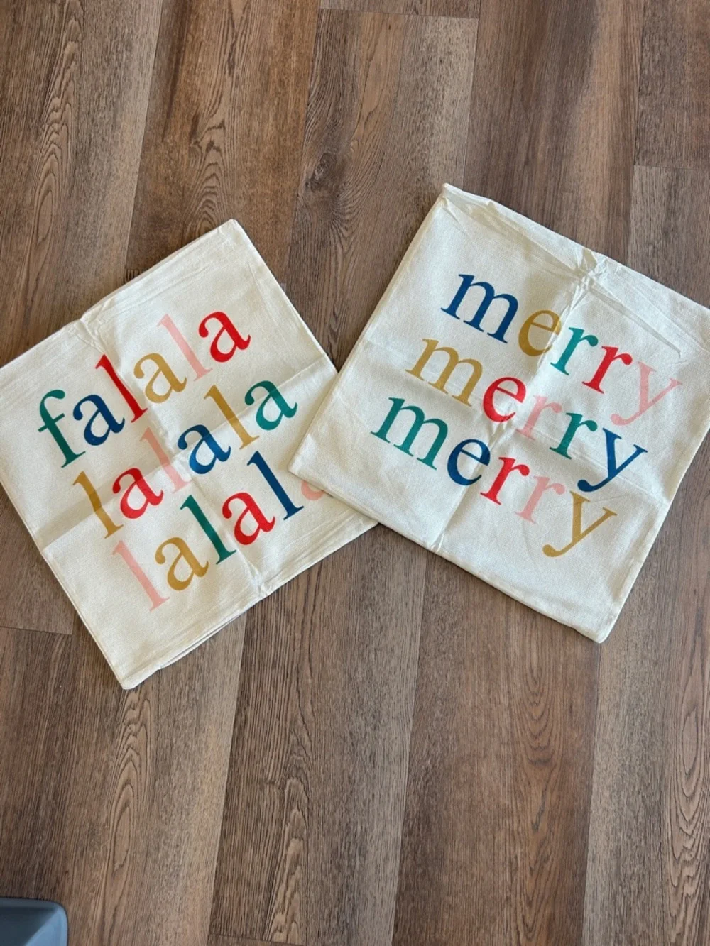 Festive Multicolor 'Merry' and 'Fa La La' Holiday Throw Pillow Covers - Cream